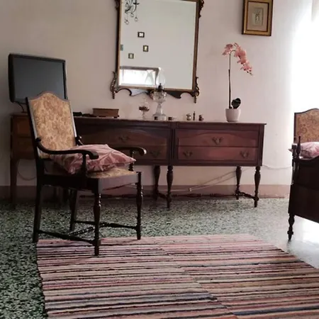 Casa Centrale Con Vista Mare A Gioiosa Ionica